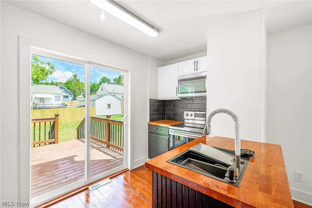 2615 Leland Avenue Akron OH 44312