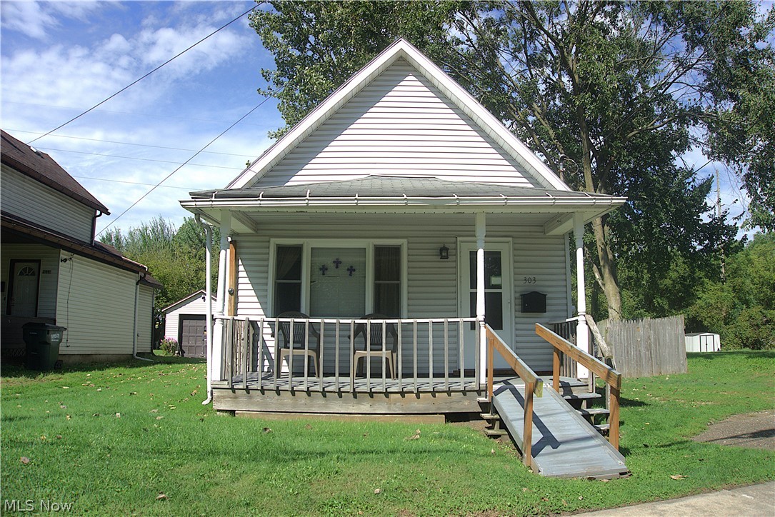 303 Van Street Barberton OH 44203