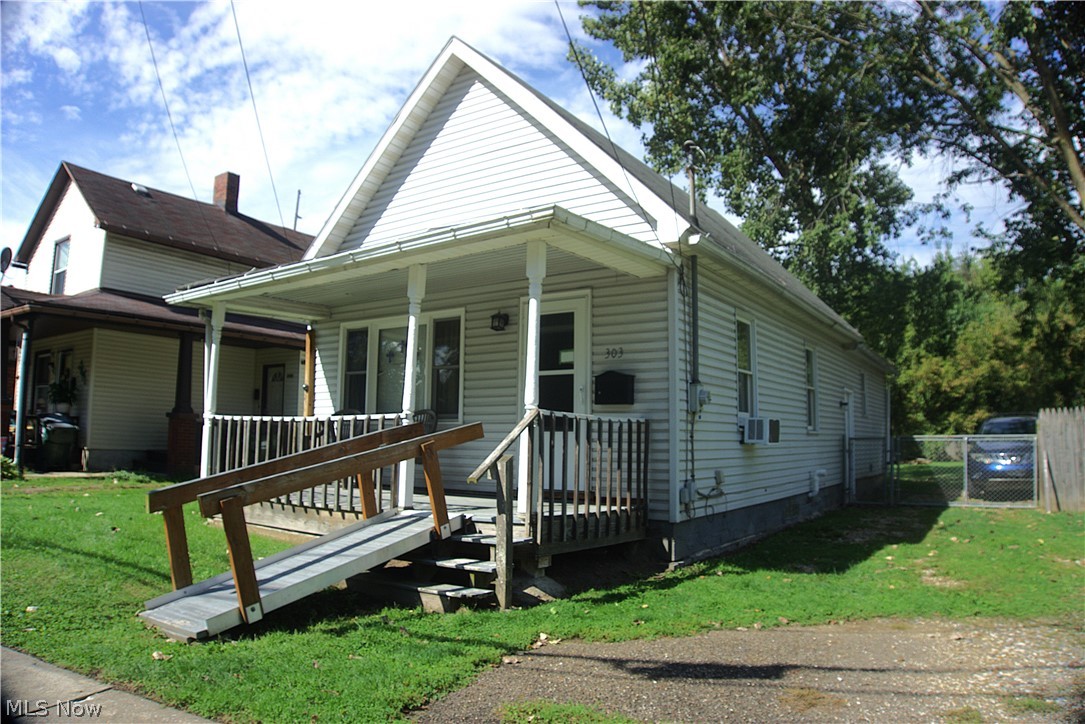 303 Van Street Barberton OH 44203