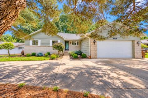 7833 Valley Villas Drive Parma OH 44130