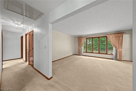 7833 Valley Villas Drive Parma OH 44130