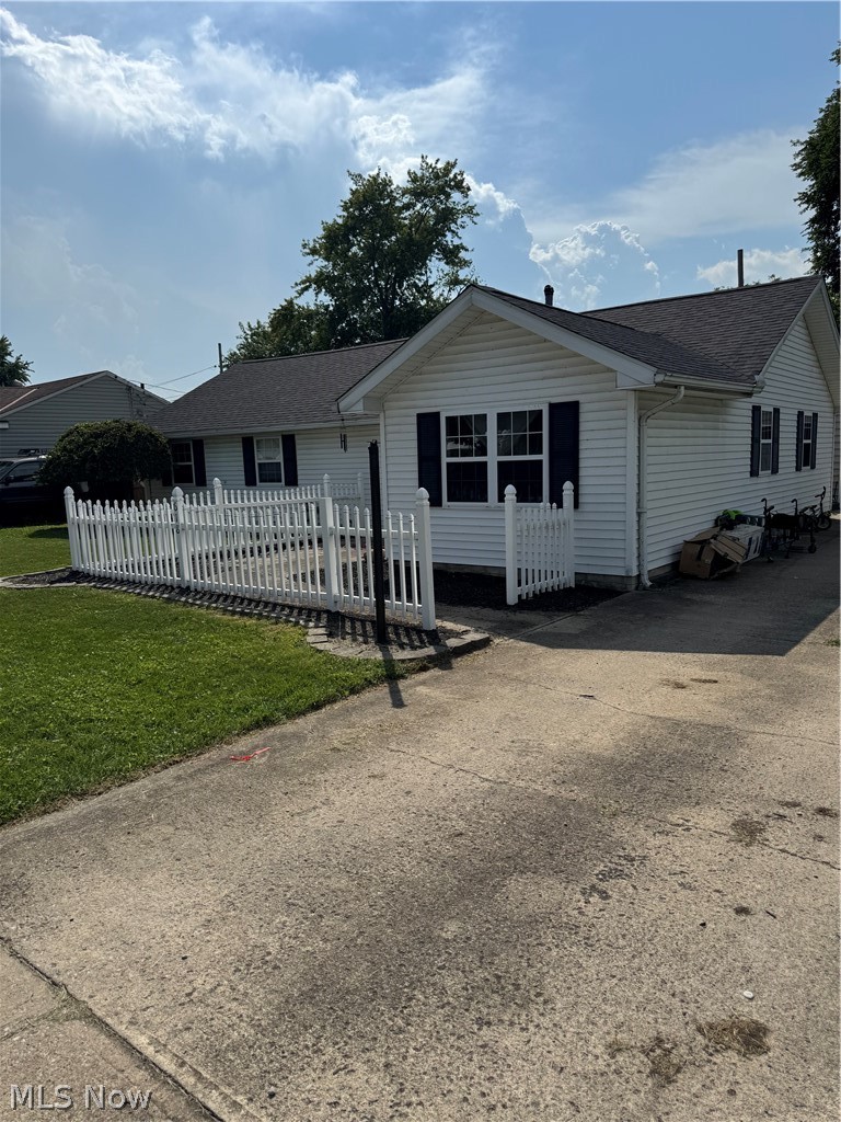 618 Idlewood Avenue Sheffield Lake OH 44054