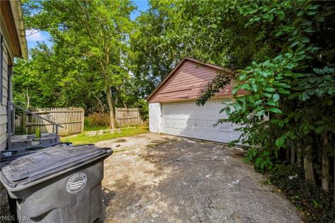 10929 Tacoma Avenue Cleveland OH 44108