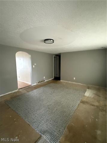 Lakefield Street Louisville OH 44641