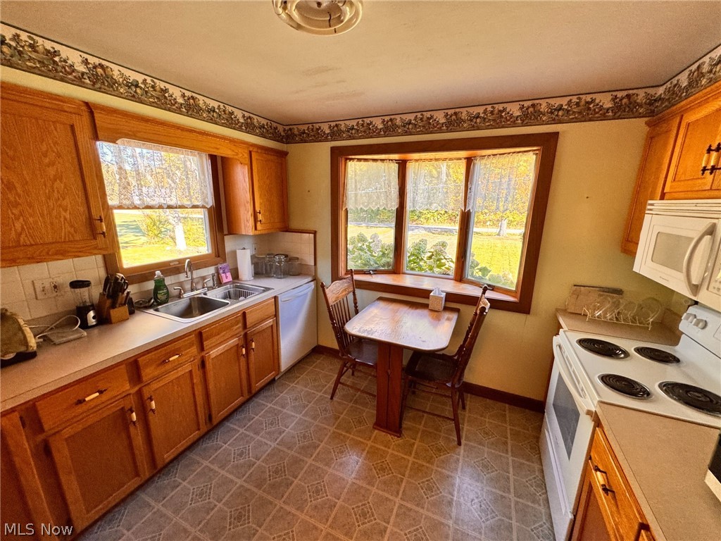 4111 Herr Fieldhouse Road Southington OH 44470