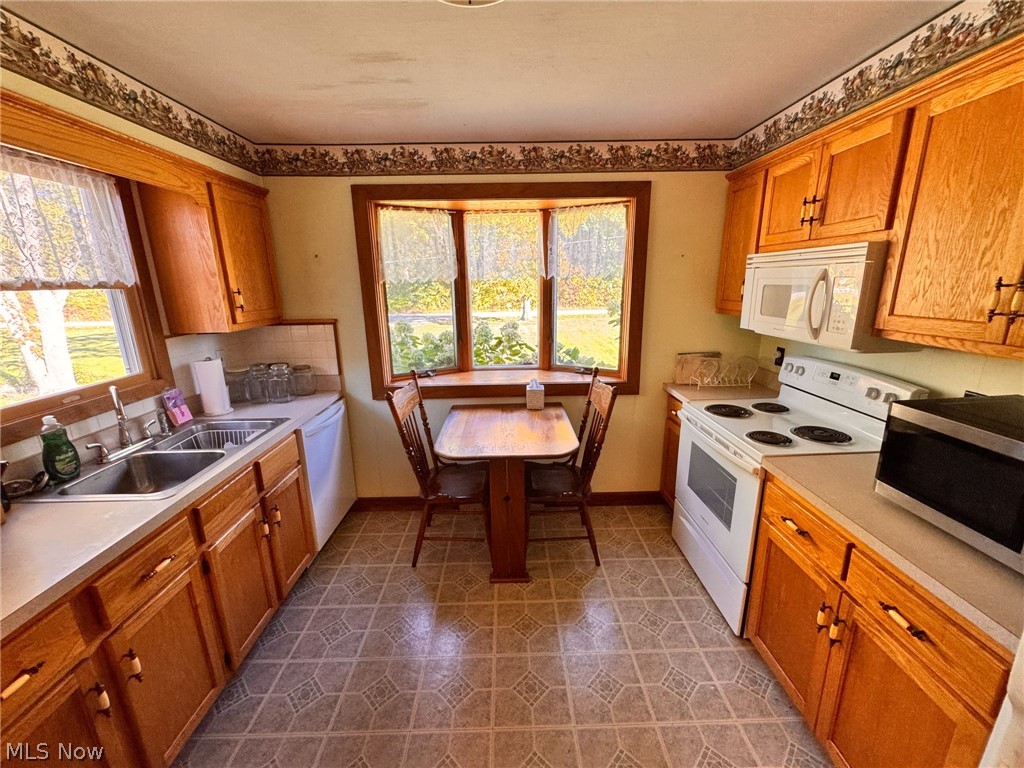 4111 Herr Fieldhouse Road Southington OH 44470