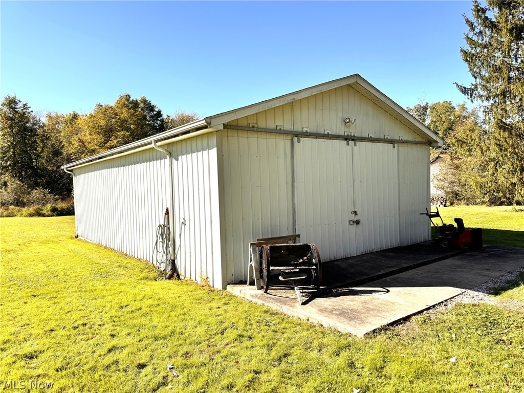 4111 Herr Fieldhouse Road Southington OH 44470