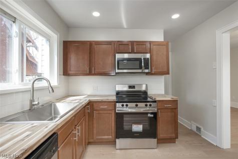 92 E Ido Avenue Akron OH 44301