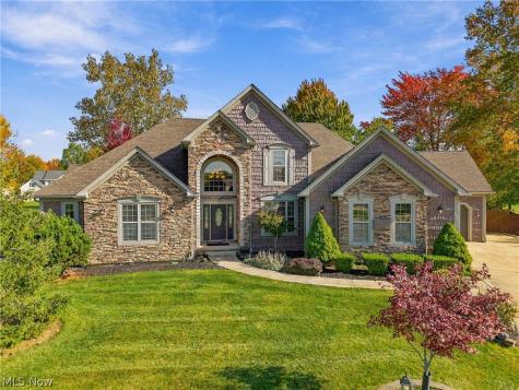 10219 N Red Oak Drive North Royalton OH 44133