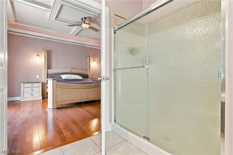 10219 N Red Oak Drive North Royalton OH 44133