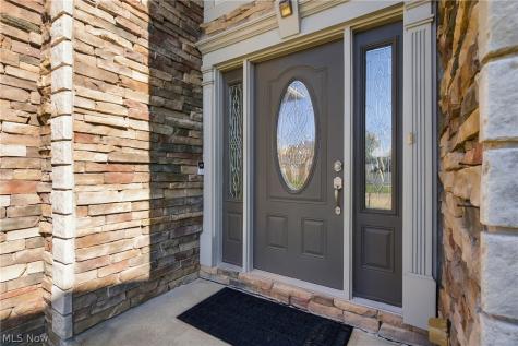 10219 N Red Oak Drive North Royalton OH 44133
