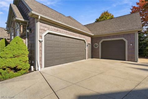 10219 N Red Oak Drive North Royalton OH 44133