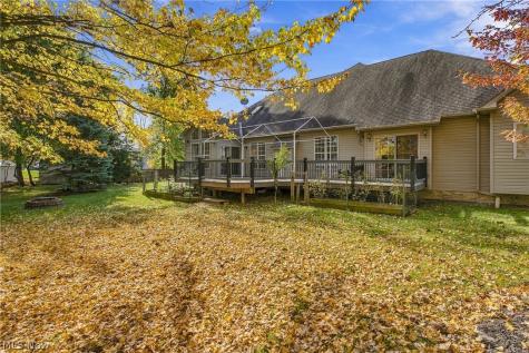 10219 N Red Oak Drive North Royalton OH 44133