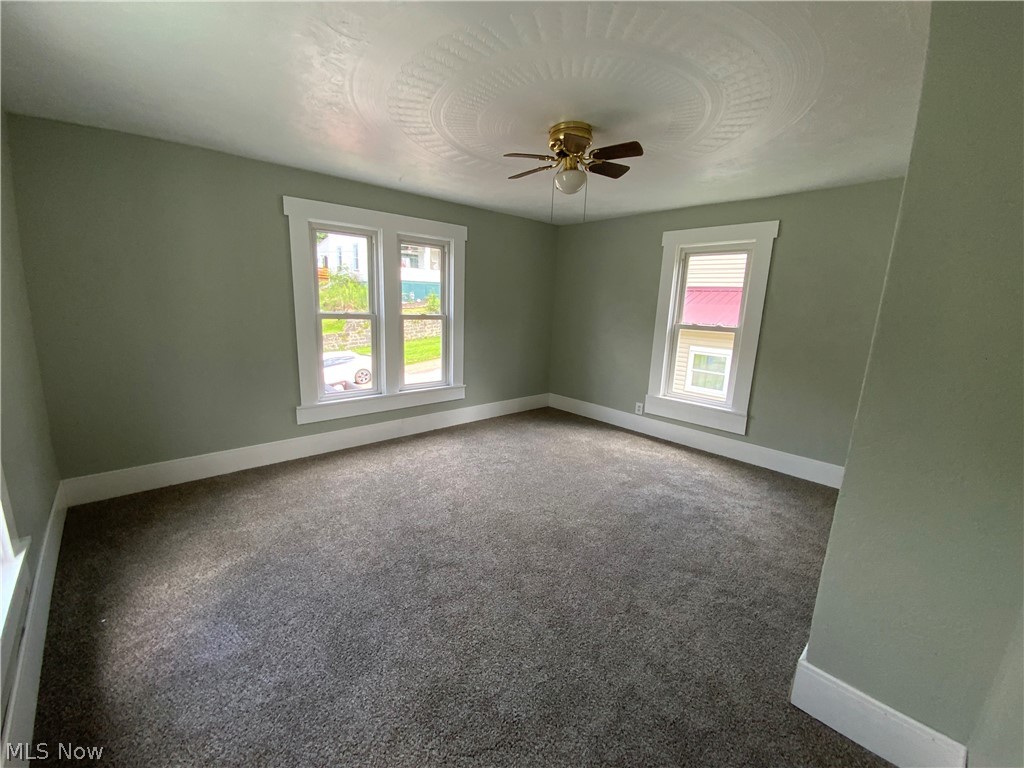 946 Bank Street East Liverpool OH 43920
