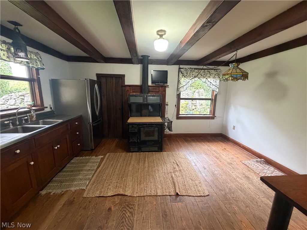 16213 Park Way East Liverpool OH 43920