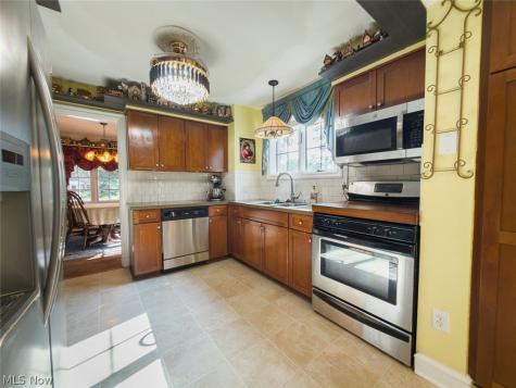 421 21st Street NW Canton OH 44709