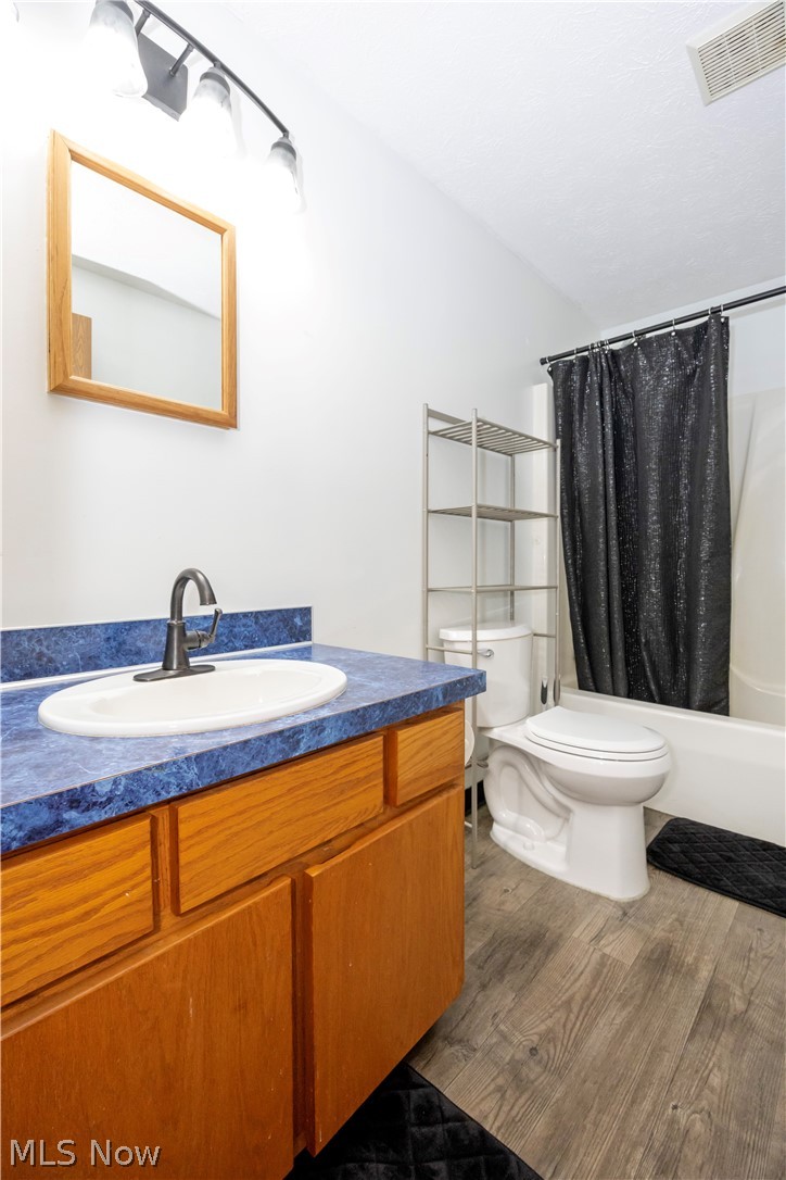 4272 S Elyria Road Shreve OH 44676