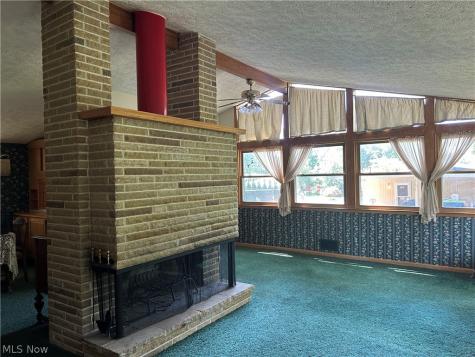 2305 Helena Avenue NW Massillon OH 44646