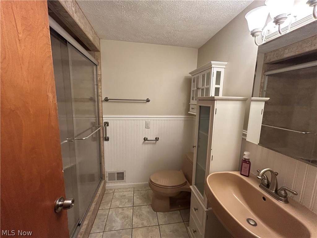 2305 Helena Avenue NW Massillon OH 44646