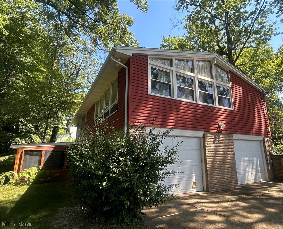 2305 Helena Avenue NW Massillon OH 44646