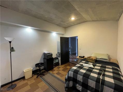 5890 Ruple Brook Park OH 44142