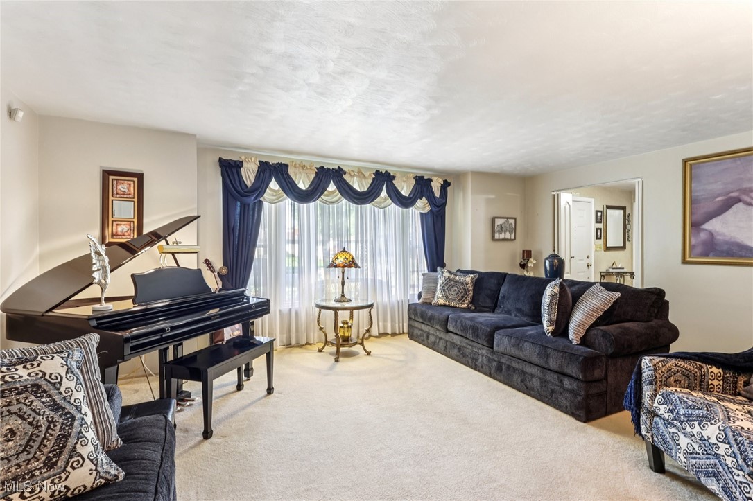 6001 Applecrest Drive Boardman OH 44512