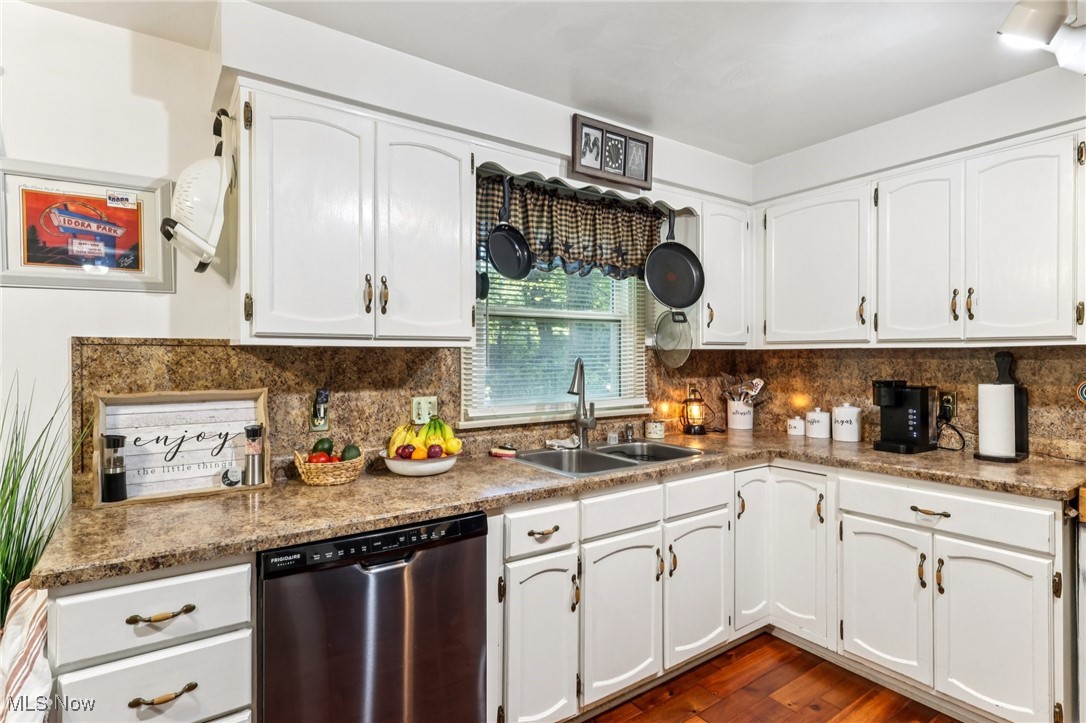 6001 Applecrest Drive Boardman OH 44512