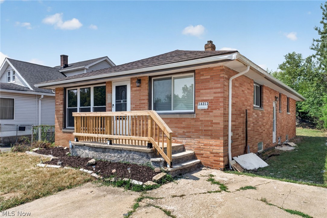 16313 Elberta Avenue Cleveland OH 44128