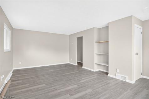 16313 Elberta Avenue Cleveland OH 44128