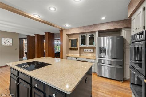 19312 Ivywood Trail Strongsville OH 44149