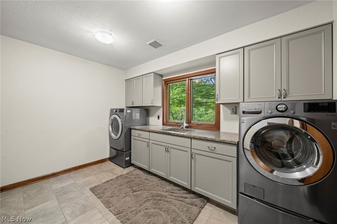 19312 Ivywood Trail Strongsville OH 44149