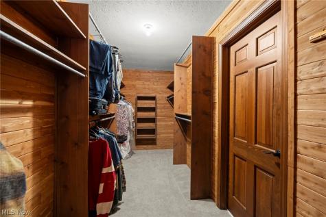 19312 Ivywood Trail Strongsville OH 44149