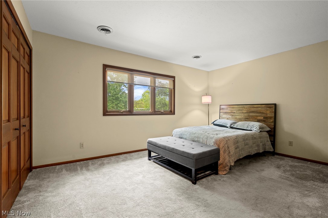 19312 Ivywood Trail Strongsville OH 44149