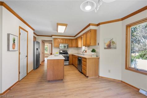 37959 Detroit Road Avon OH 44011