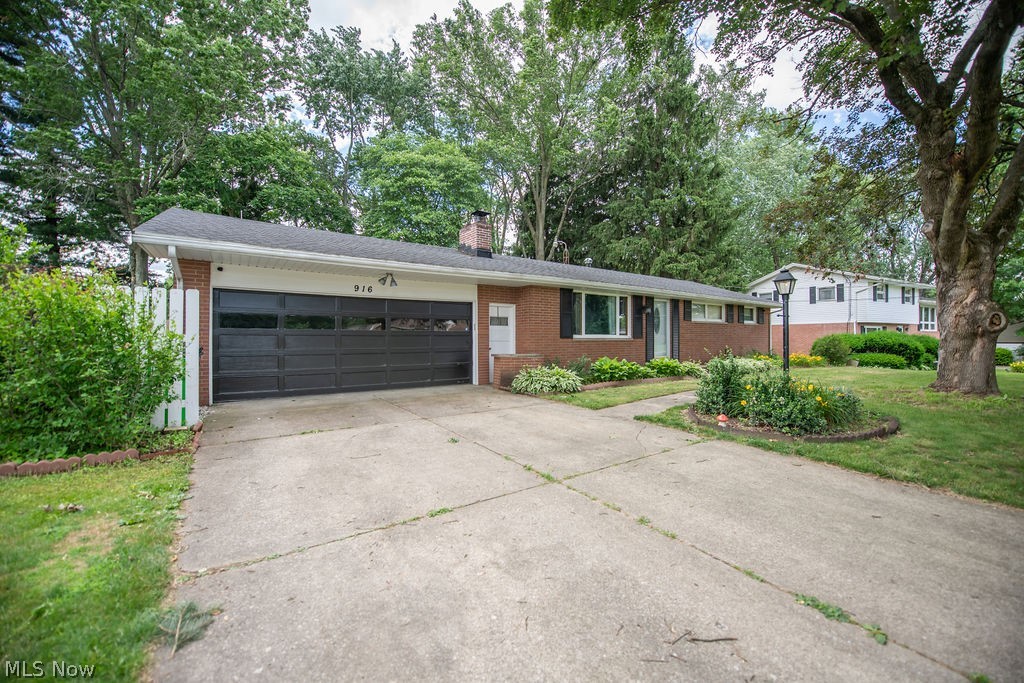 916 Marion Avenue NW Massillon OH 44646
