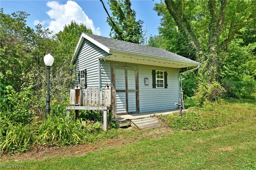 6470 Mahoning Avenue NW Champion OH 44481