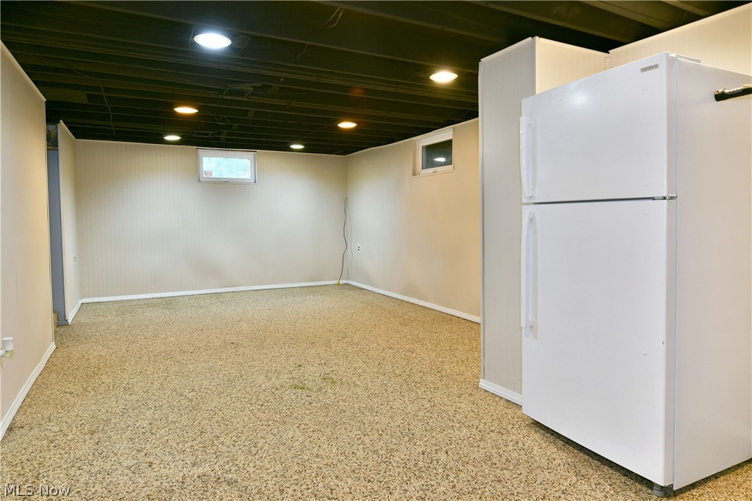 6470 Mahoning Avenue NW Champion OH 44481