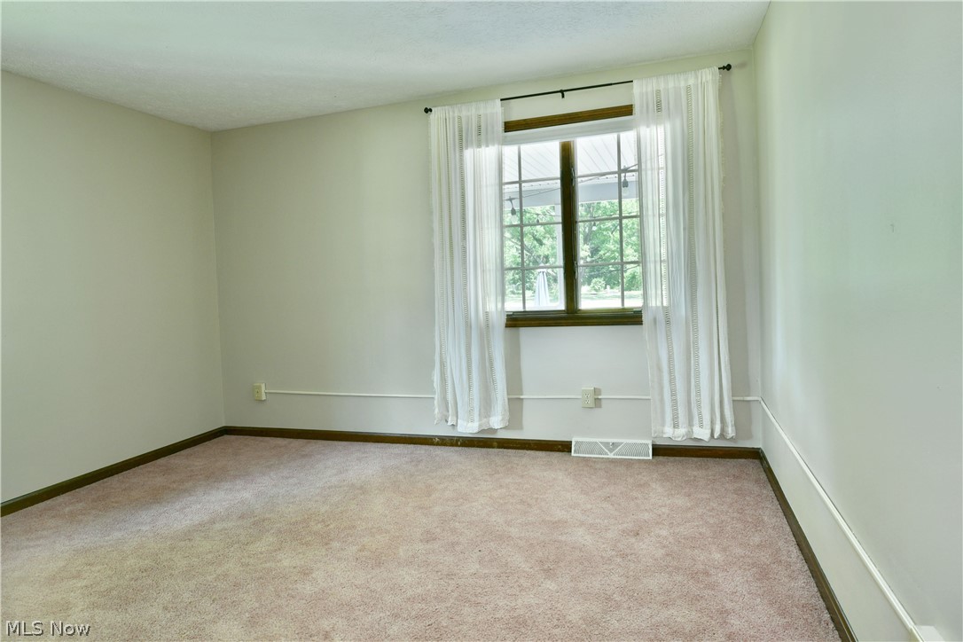 6470 Mahoning Avenue NW Champion OH 44481