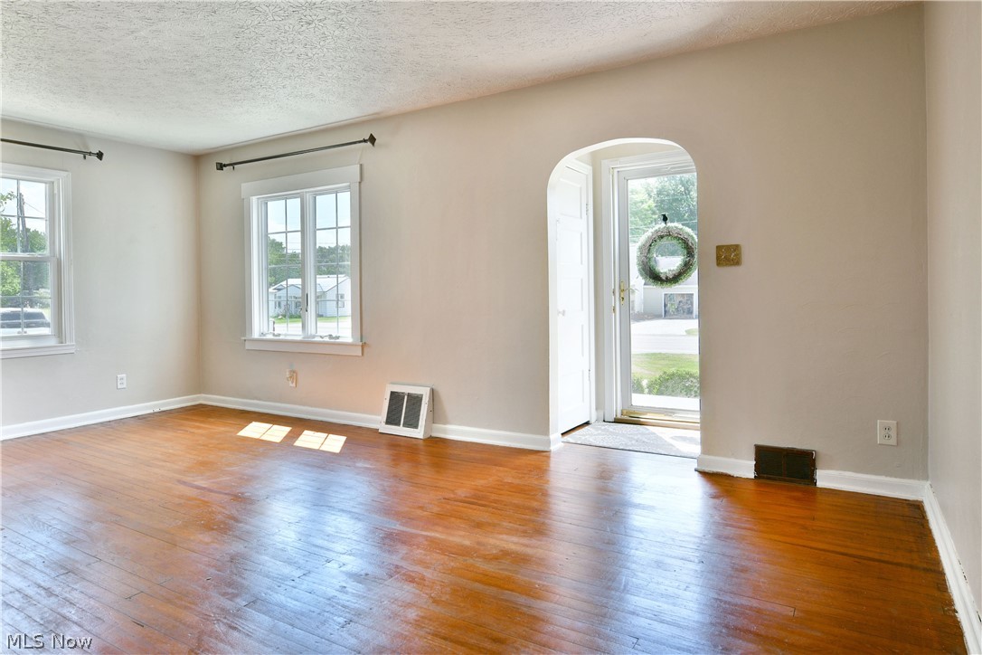 6470 Mahoning Avenue NW Champion OH 44481