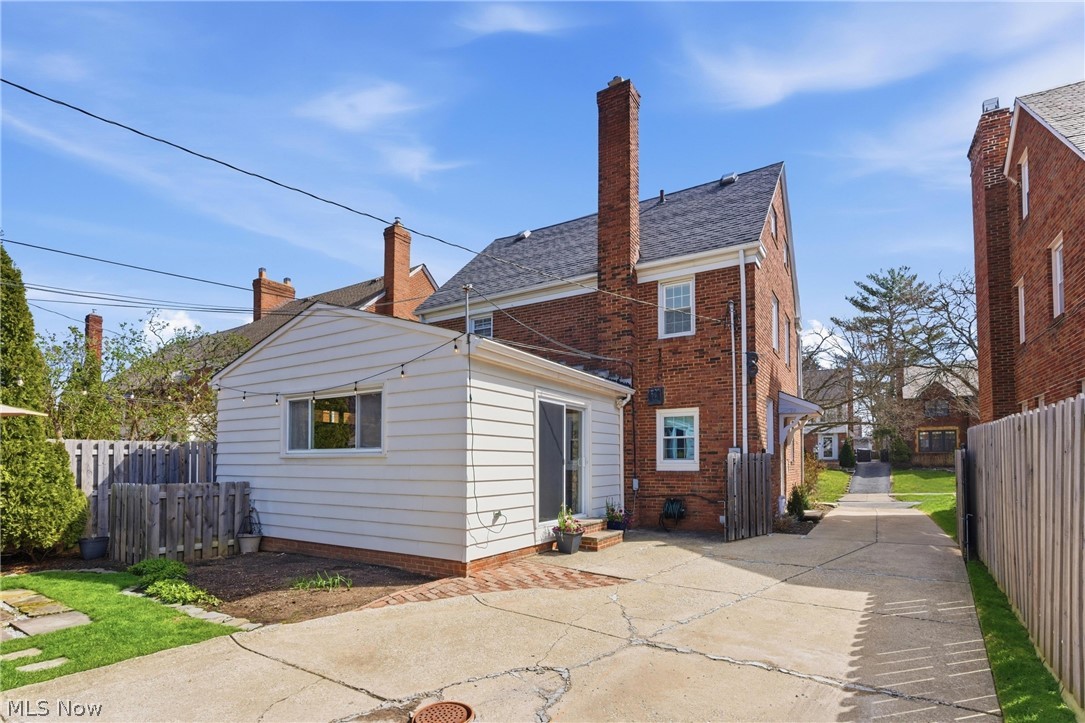 2552 Channing Road University Heights OH 44118