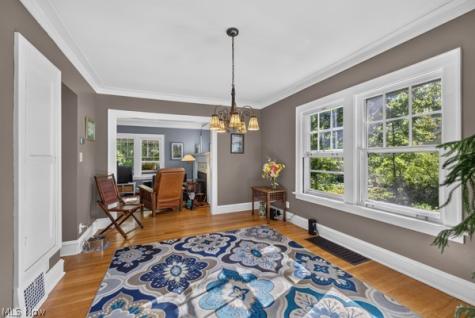 3389 E Monmouth Road Cleveland OH 44118