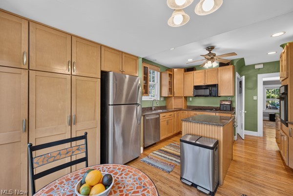 3389 E Monmouth Road Cleveland OH 44118