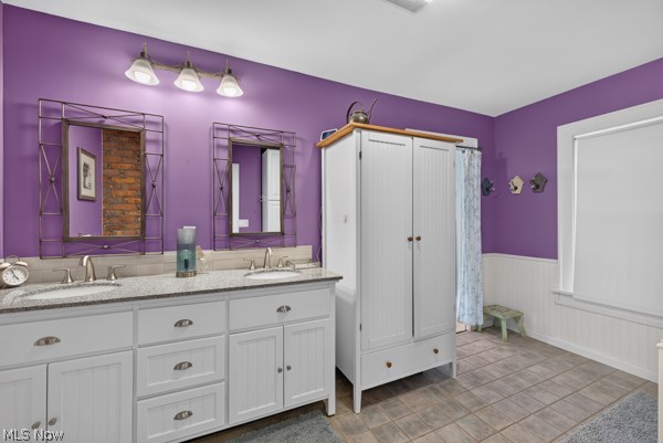 3389 E Monmouth Road Cleveland OH 44118