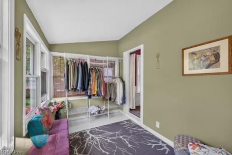 3389 E Monmouth Road Cleveland OH 44118