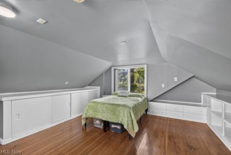 3389 E Monmouth Road Cleveland OH 44118