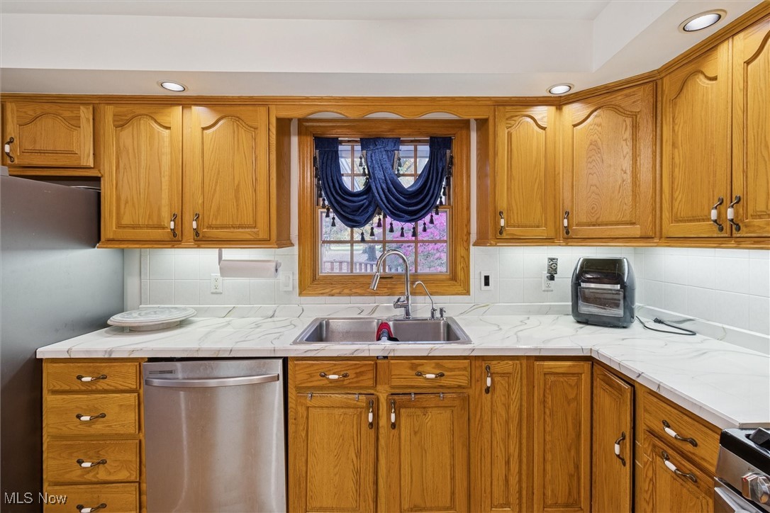 25918 Highland Road Richmond Heights OH 44143