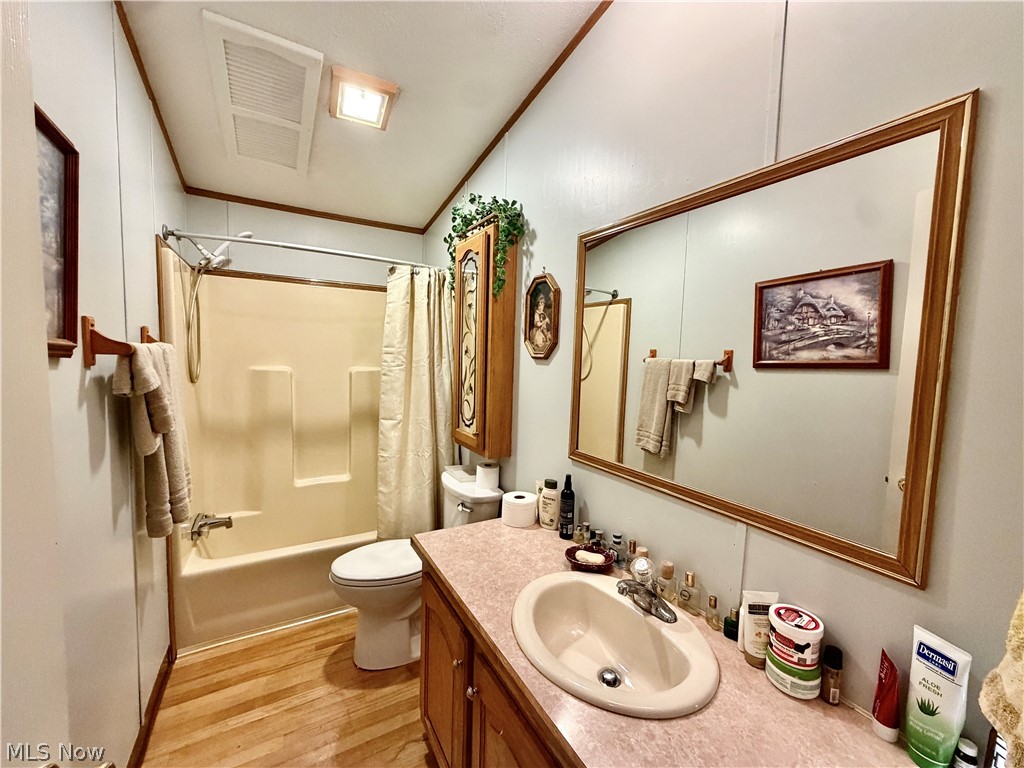 2650 Lake Breeze Drive Madison OH 44057