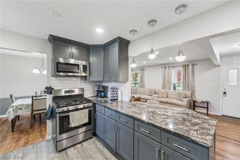 4562 Brendan Lane North Olmsted OH 44070