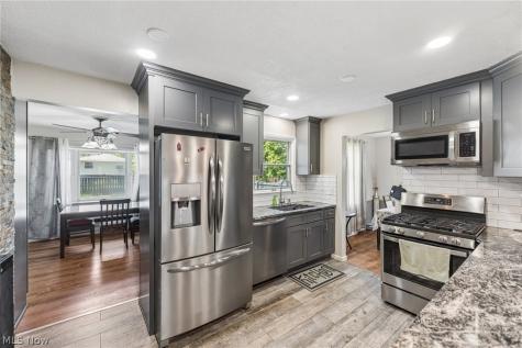 4562 Brendan Lane North Olmsted OH 44070