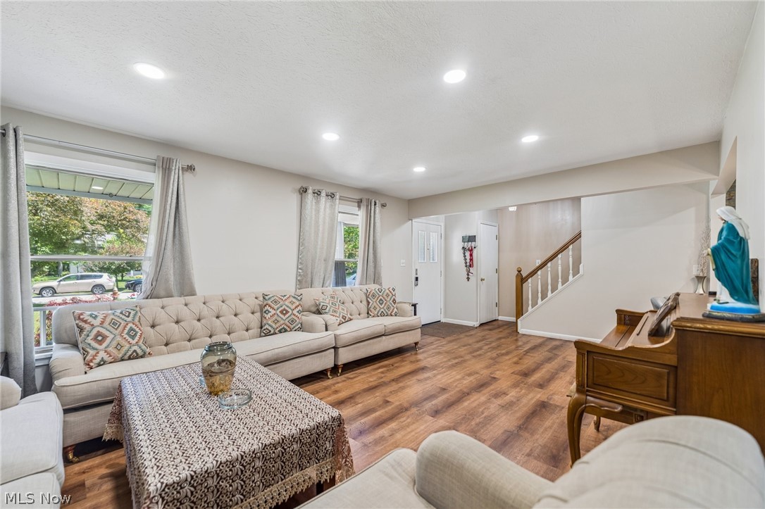 4562 Brendan Lane North Olmsted OH 44070